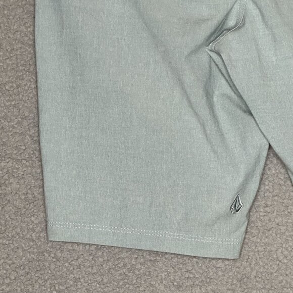 Volcom True To This Shorts Mens Size 28 Skate Surf Beach Gray Hybrid Preppy - Picture 10 of 13